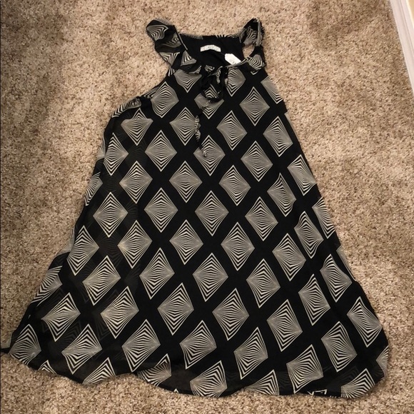 Ezra Dresses & Skirts - NWT Ezra Geometric Pattern Dress